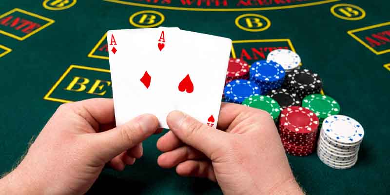 Những thuật ngữ dùng trong game Poker 2 lá